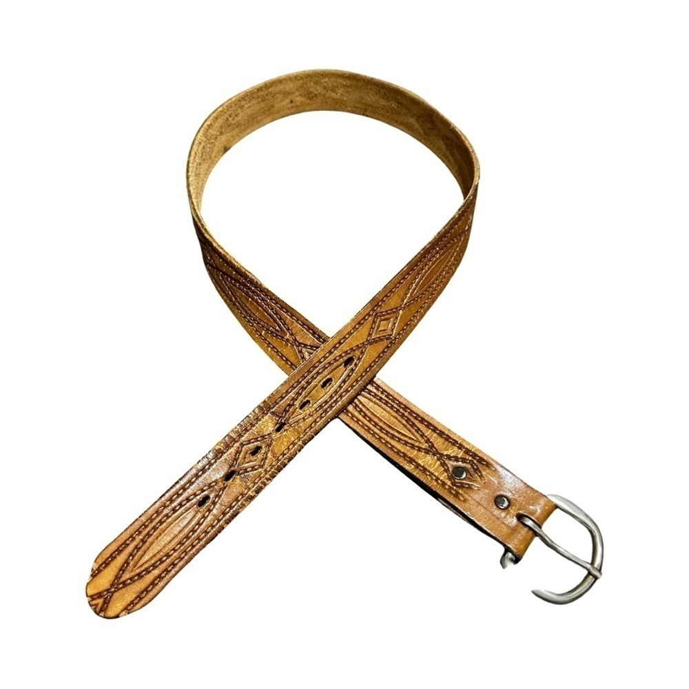 Mens leather embossed belt size 38